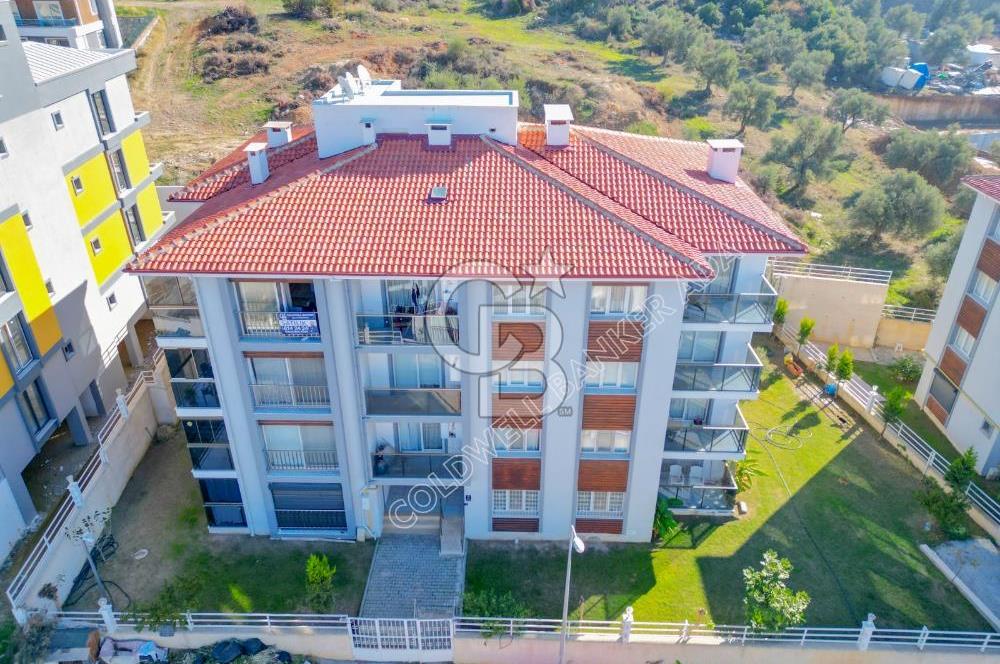 Kuşadasında Hem Yatırım Hem Oturum İçin İdeal Satılık 3+1 Daire