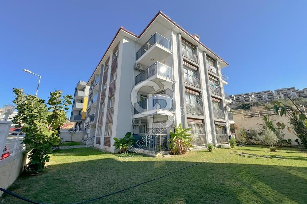 Kuşadasında Hem Yatırım Hem Oturum İçin İdeal Satılık 3+1 Daire