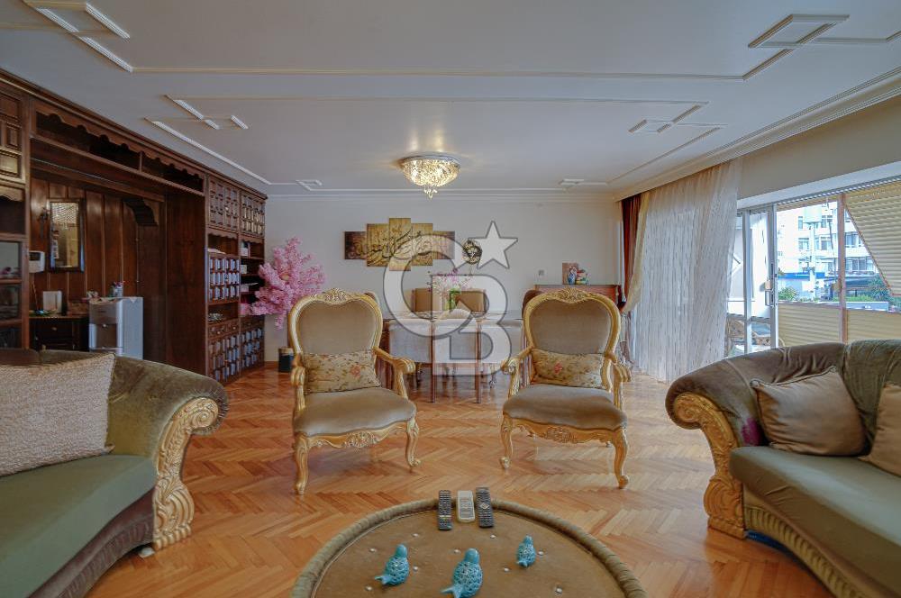 Hatay İnönü Caddesinde Geniş 4+1 Ticari Kullanıma Uygun Daire