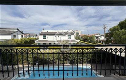 DENİZE 100 M ÇEŞME ILICA KÖŞE VİLLA/MÜSTAKİL HAVUZ & SİTE İÇİ