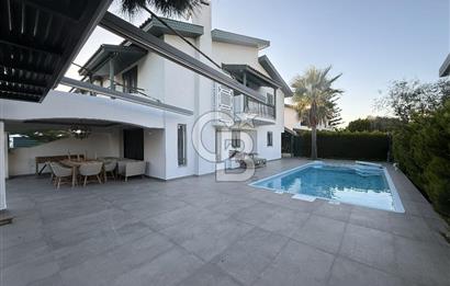 DENİZE 100 M ÇEŞME ILICA KÖŞE VİLLA/MÜSTAKİL HAVUZ & SİTE İÇİ