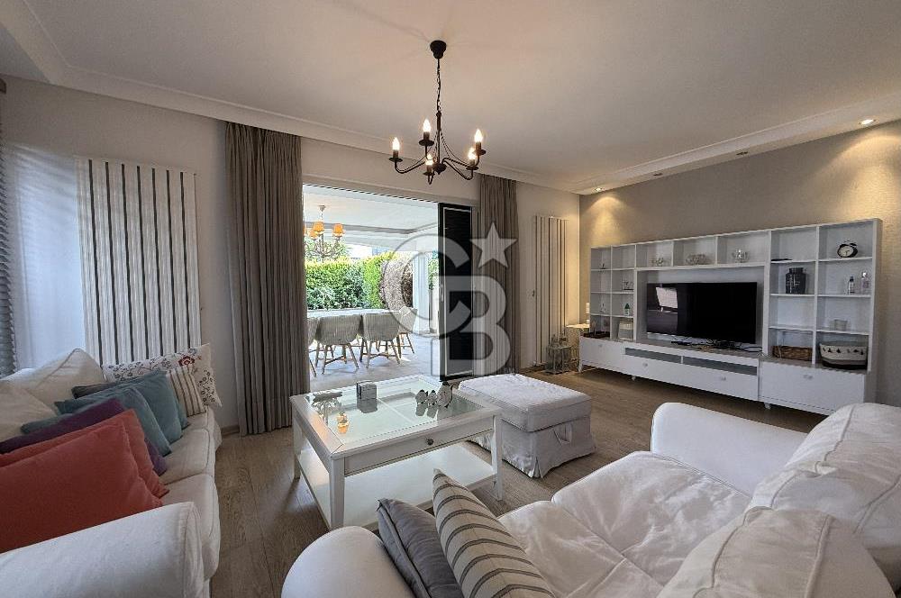 DENİZE 100 M ÇEŞME ILICA KÖŞE VİLLA/MÜSTAKİL HAVUZ & SİTE İÇİ