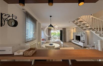 DENİZE 100 M ÇEŞME ILICA KÖŞE VİLLA/MÜSTAKİL HAVUZ & SİTE İÇİ