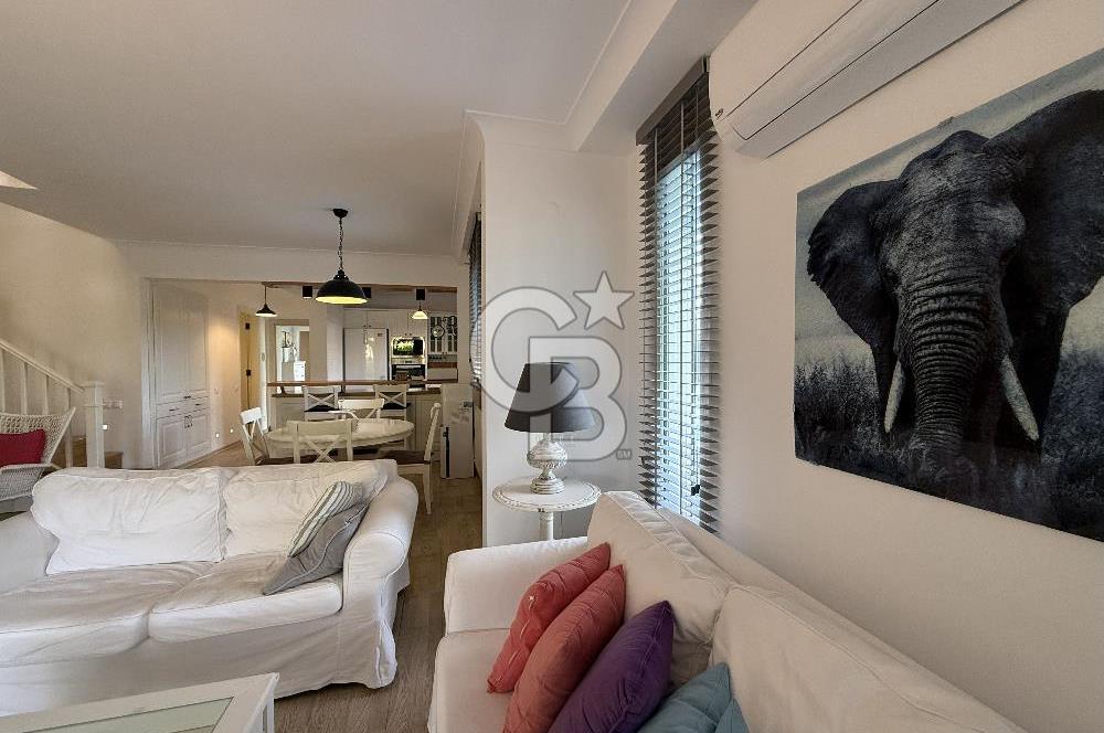 DENİZE 100 M ÇEŞME ILICA KÖŞE VİLLA/MÜSTAKİL HAVUZ & SİTE İÇİ