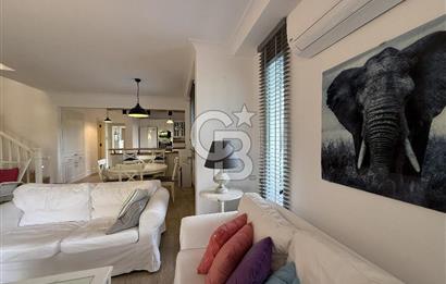 DENİZE 100 M ÇEŞME ILICA KÖŞE VİLLA/MÜSTAKİL HAVUZ & SİTE İÇİ