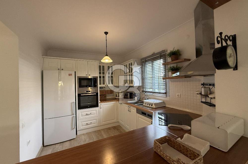 DENİZE 100 M ÇEŞME ILICA KÖŞE VİLLA/MÜSTAKİL HAVUZ & SİTE İÇİ