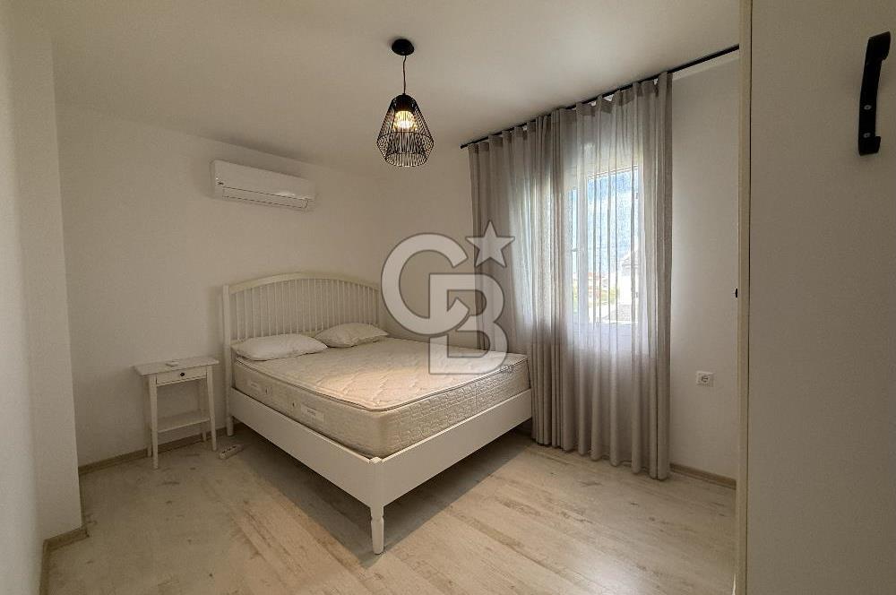 DENİZE 100 M ÇEŞME ILICA KÖŞE VİLLA/MÜSTAKİL HAVUZ & SİTE İÇİ