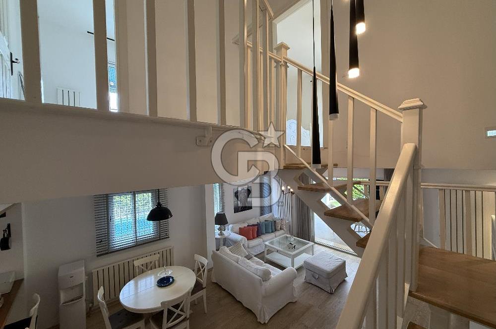 DENİZE 100 M ÇEŞME ILICA KÖŞE VİLLA/MÜSTAKİL HAVUZ & SİTE İÇİ