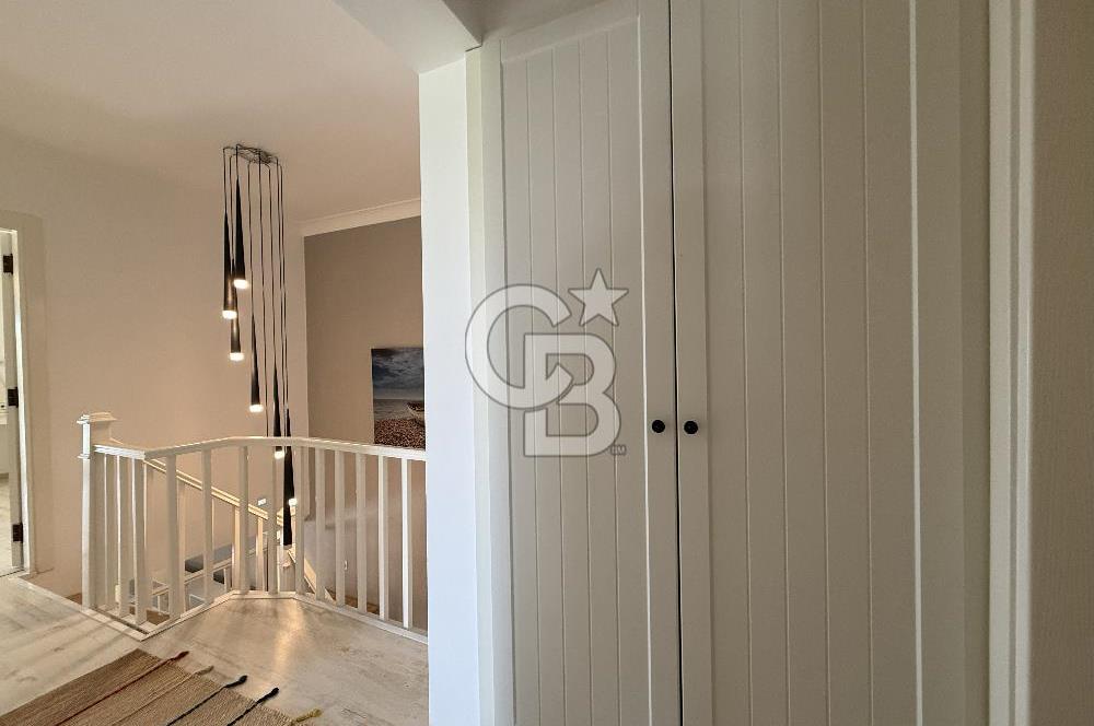 DENİZE 100 M ÇEŞME ILICA KÖŞE VİLLA/MÜSTAKİL HAVUZ & SİTE İÇİ