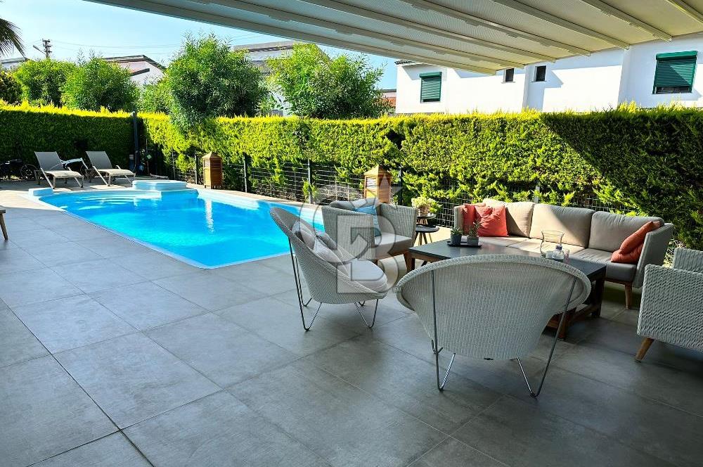 DENİZE 100 M ÇEŞME ILICA KÖŞE VİLLA/MÜSTAKİL HAVUZ & SİTE İÇİ