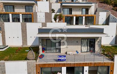 CB MARİNA'DAN FREE SEA DÖRTTEPE'DE SATILIK 4+1 LÜX VİLLA
