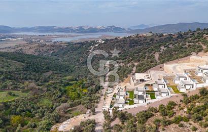 CB MARİNA'DAN FREE SEA DÖRTTEPE'DE SATILIK 4+1 LÜX VİLLA