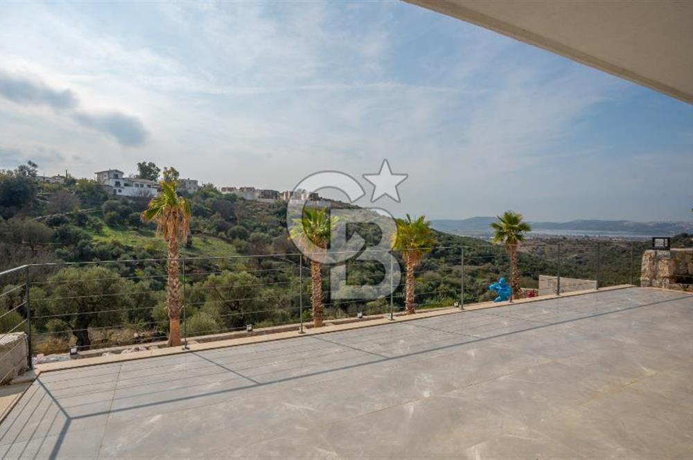 CB MARİNA'DAN FREE SEA DÖRTTEPE'DE SATILIK 4+1 LÜX VİLLA