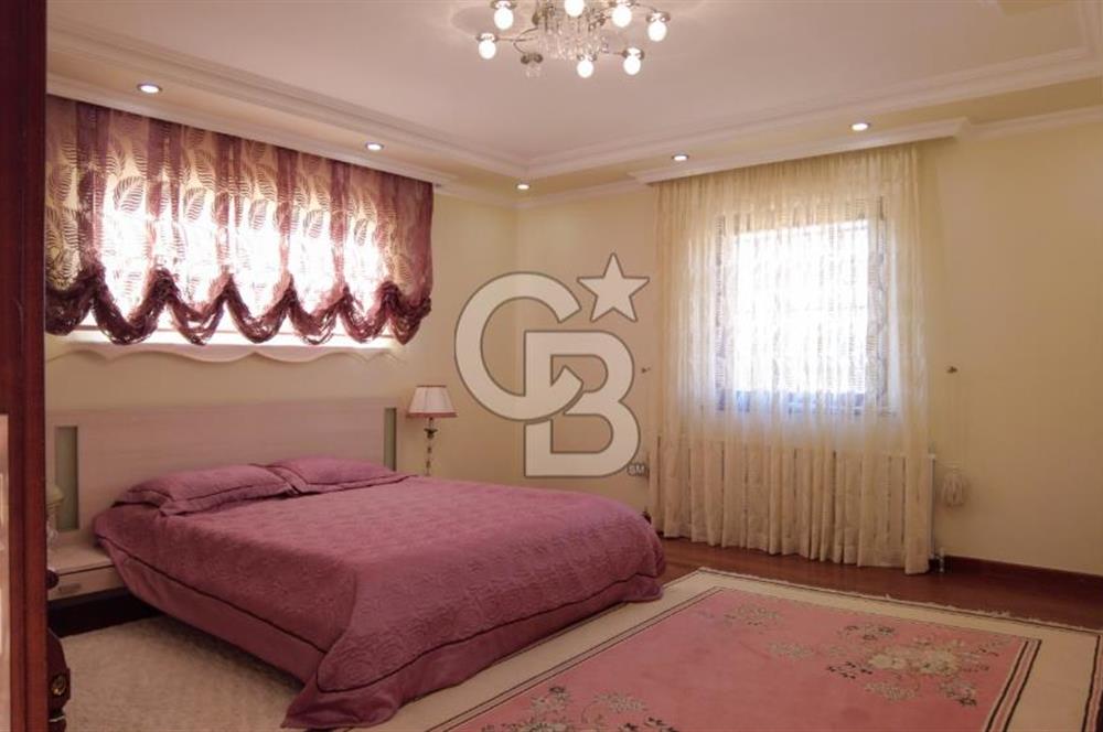 GÖLBAŞI KARŞIYAKA TAM MÜSTAKİL SATILIK 6+2 VİLLA