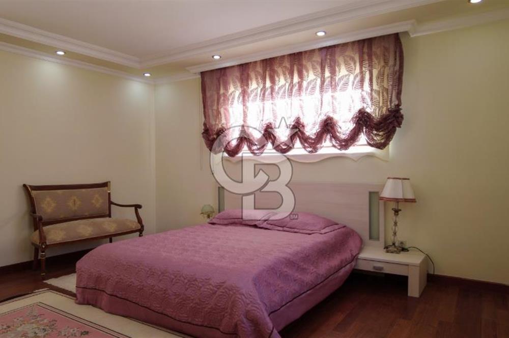 GÖLBAŞI KARŞIYAKA TAM MÜSTAKİL SATILIK 6+2 VİLLA