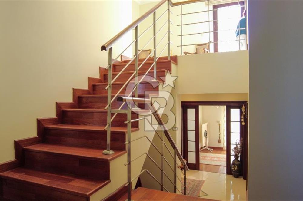 GÖLBAŞI KARŞIYAKA TAM MÜSTAKİL SATILIK 6+2 VİLLA