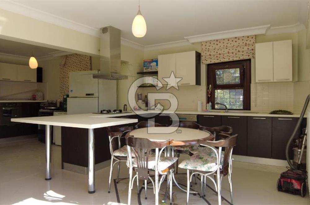 GÖLBAŞI KARŞIYAKA TAM MÜSTAKİL SATILIK 6+2 VİLLA