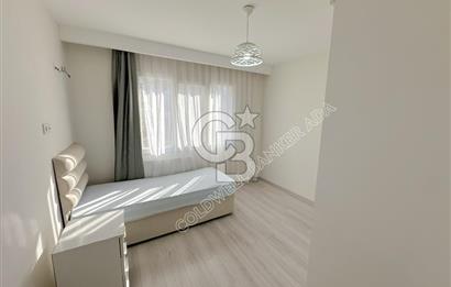 Kuşadasında Hem Yatırım Hem Oturum İçin İdeal Satılık 3+1 Daire