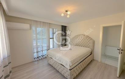 Kuşadasında Hem Yatırım Hem Oturum İçin İdeal Satılık 3+1 Daire