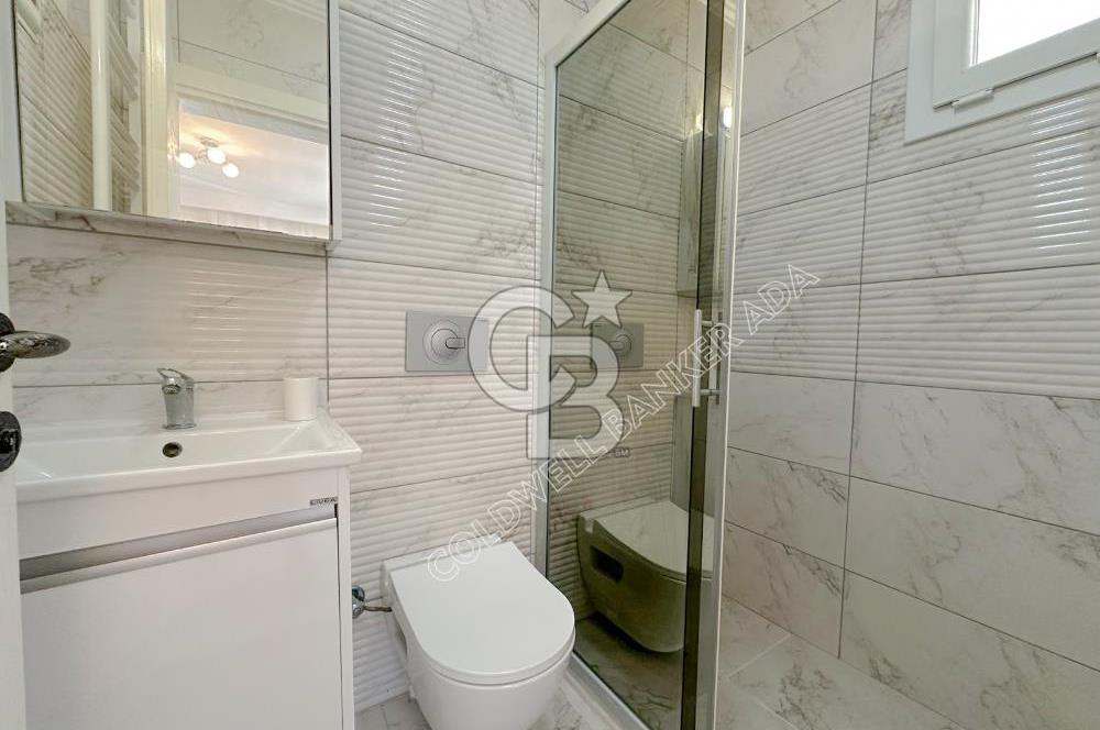 Kuşadasında Hem Yatırım Hem Oturum İçin İdeal Satılık 3+1 Daire