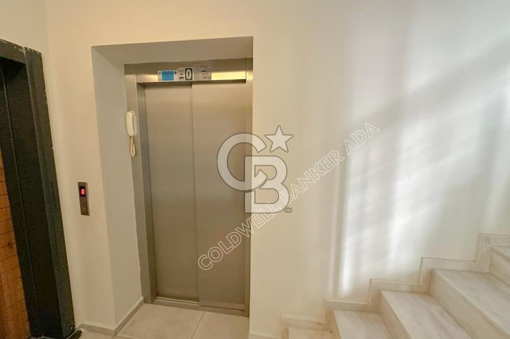 Kuşadasında Hem Yatırım Hem Oturum İçin İdeal Satılık 3+1 Daire