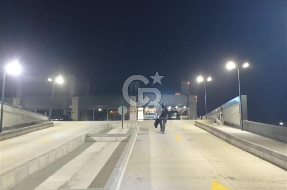 OTORİTE ŞAŞMAZ İŞ MERKEZİNDE SATILIK DÜKKAN