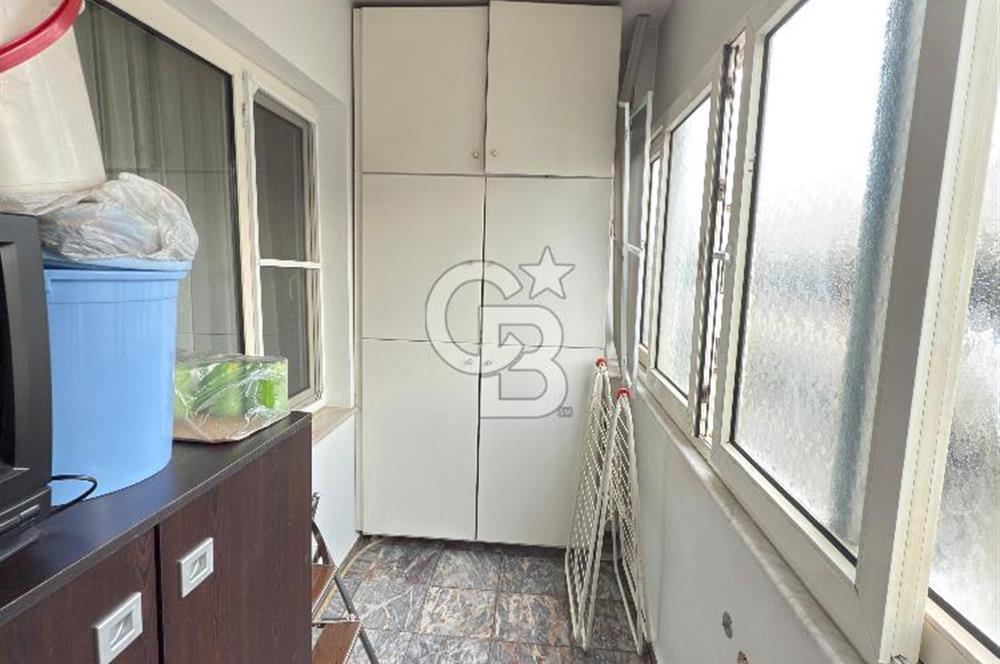 Lise Caddesinde 3+1 185m2 İçi Komple Yenilenmiş Ara Kat Daire