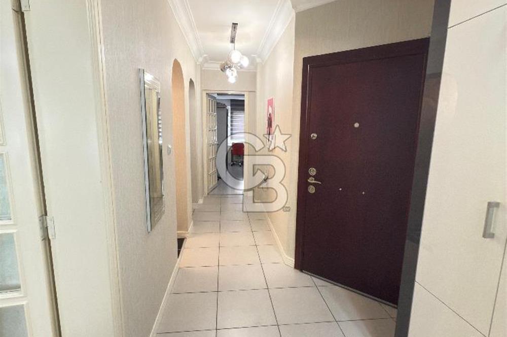 Lise Caddesinde 3+1 185m2 İçi Komple Yenilenmiş Ara Kat Daire