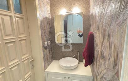 Lise Caddesinde 3+1 185m2 İçi Komple Yenilenmiş Ara Kat Daire
