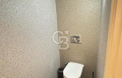 Lise Caddesinde 3+1 185m2 İçi Komple Yenilenmiş Ara Kat Daire