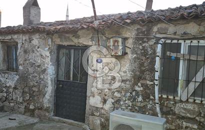 Alaniçi Köyü’nde Avlulu Kargir Ev ve Dam – Yatırımlık Fırsat!