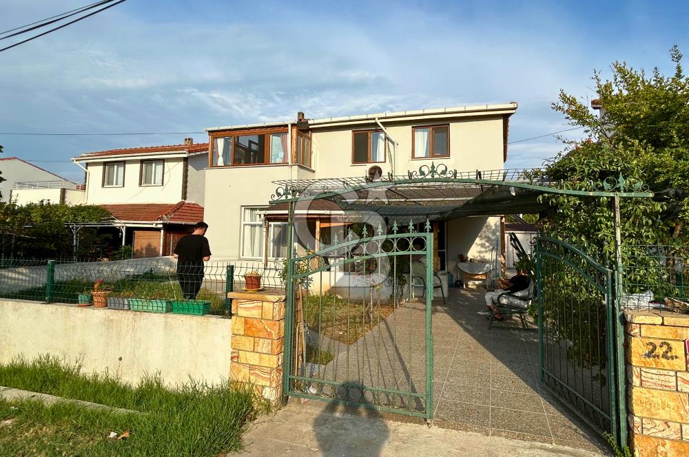 Çanakkale Lapseki Emek Tatil'de Denize Çok Yakın Satılık Villa