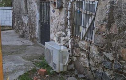 Alaniçi Köyü’nde Avlulu Kargir Ev ve Dam – Yatırımlık Fırsat!