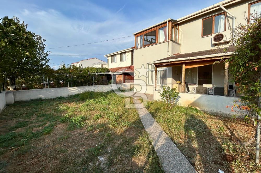 Çanakkale Lapseki Emek Tatil'de Denize Çok Yakın Satılık Villa