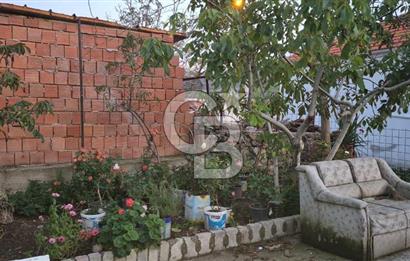 Alaniçi Köyü’nde Avlulu Kargir Ev ve Dam – Yatırımlık Fırsat!