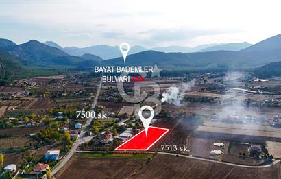 KORKUTELİ BAYAT BADEMLERDE İMAR SINIRINA KOMŞU 5000M2 YATIRIM !