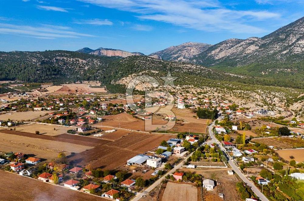 KORKUTELİ BAYAT BADEMLERDE İMAR SINIRINA KOMŞU 5000M2 YATIRIM !