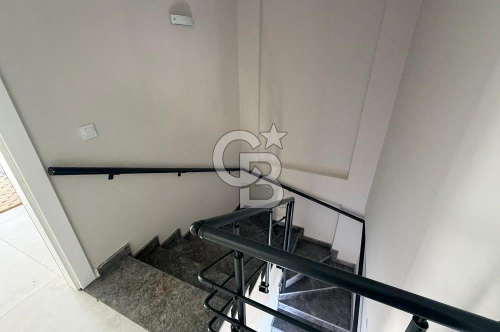 Ayvalık Altınovada Havuzlu Site İçersinde 2+1 Satılık Villa