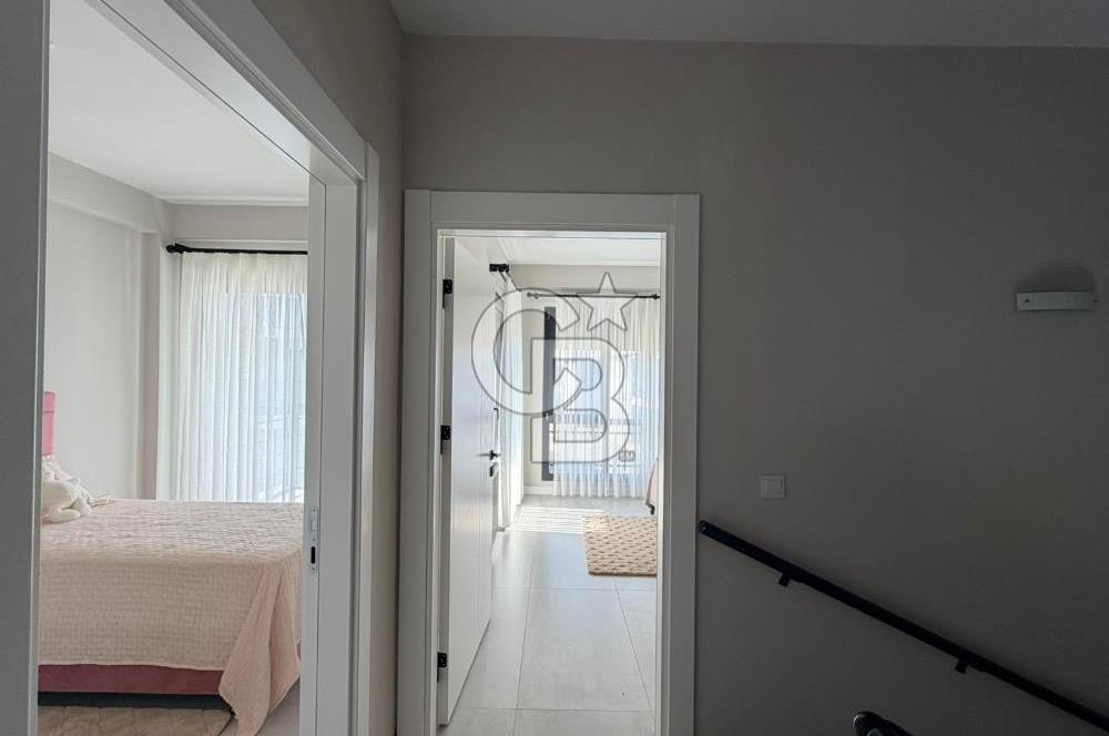 Ayvalık Altınovada Havuzlu Site İçersinde 2+1 Satılık Villa