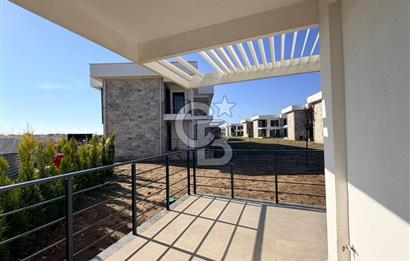 Ayvalık Altınovada Havuzlu Site İçersinde 2+1 Satılık Villa