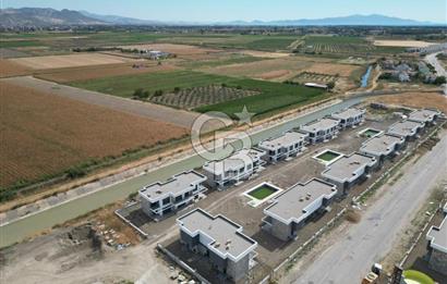 Ayvalık Altınovada Havuzlu Site İçersinde 2+1 Satılık Villa