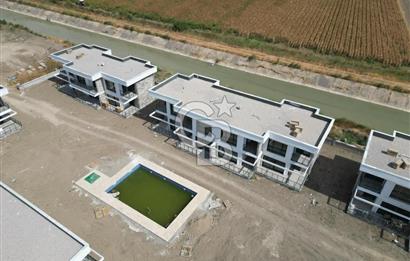 Ayvalık Altınovada Havuzlu Site İçersinde 2+1 Satılık Villa