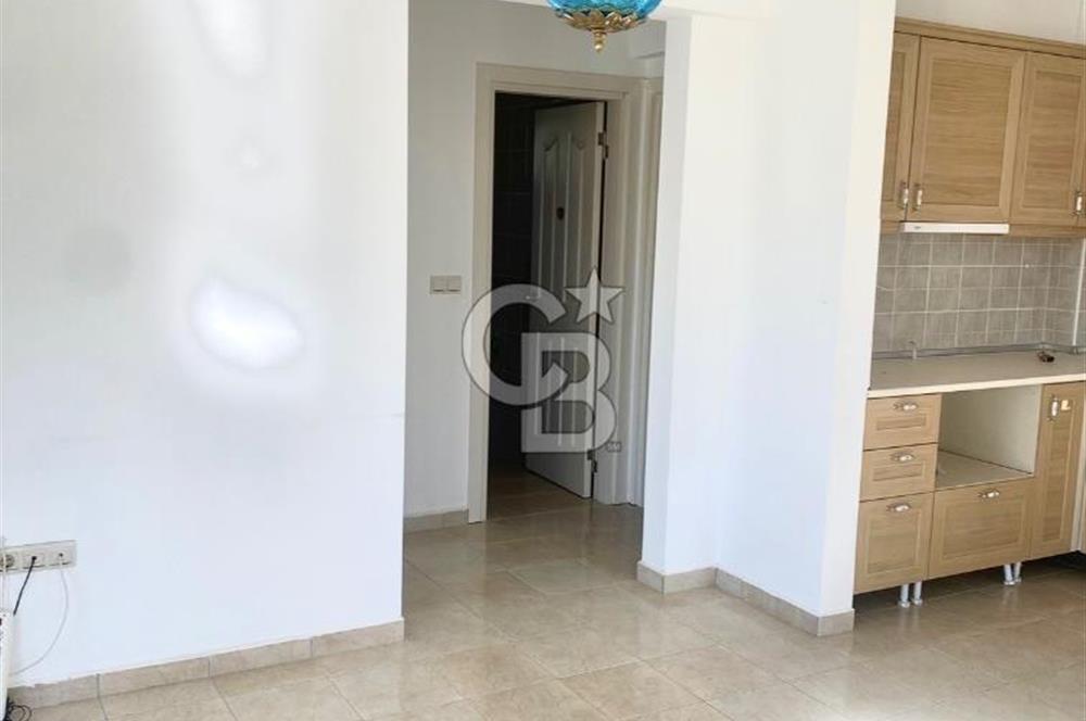 BODRUM GÜNDOĞAN’DA ÖNÜ KAPANMAZ SİTE İÇİ GENÇ BİNADA SATILIK 2+1  