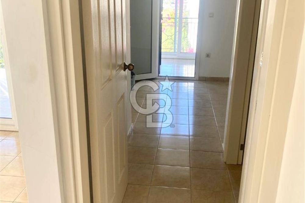 BODRUM GÜNDOĞAN’DA ÖNÜ KAPANMAZ SİTE İÇİ GENÇ BİNADA SATILIK 2+1  