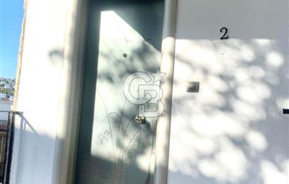 BODRUM GÜNDOĞAN’DA ÖNÜ KAPANMAZ SİTE İÇİ GENÇ BİNADA SATILIK 2+1  