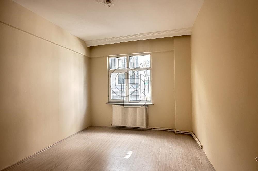 SÜTLÜCEDE METROBÜSE YAKIN TEMİZ 2+1 KİRALIL DAİRE