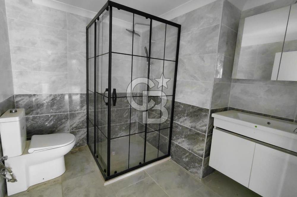 GÖLCÜK'DE SİTE İÇİNDE SATILIK 3+1 DENİZ MANZARALI ÇATI DUBLEX