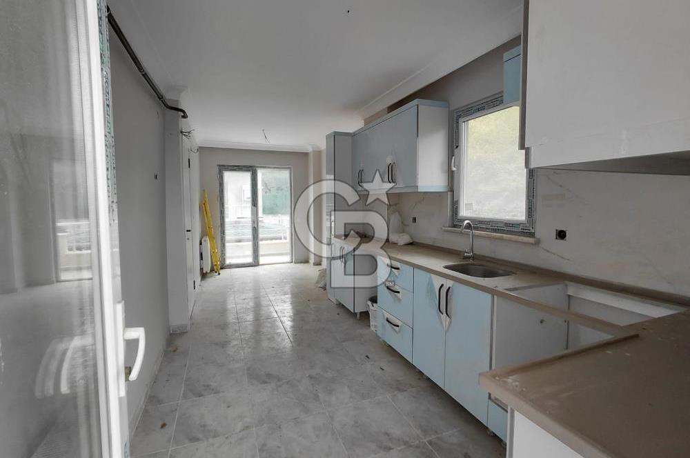 GÖLCÜK'DE SİTE İÇİNDE SATILIK 3+1 DENİZ MANZARALI ÇATI DUBLEX