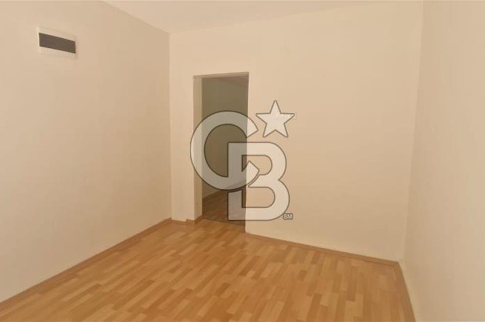 BORNOVA ÇAMDİBİ SATILIK İYİ KOMUMDA DÜKKAN