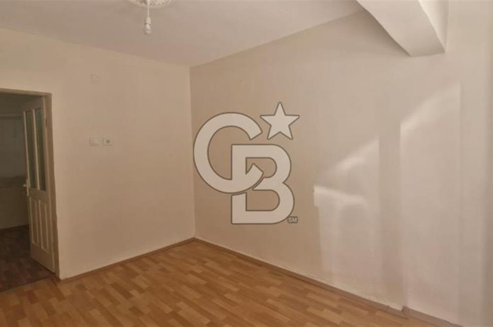 BORNOVA ÇAMDİBİ SATILIK İYİ KOMUMDA DÜKKAN